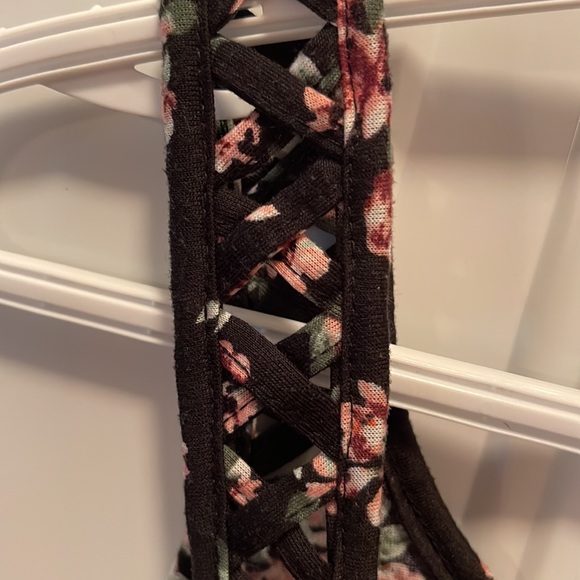 Floral Tank Top - Picture 6 of 6